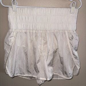 Free People Off White High Waisted Athletic Shorts size‎ Small